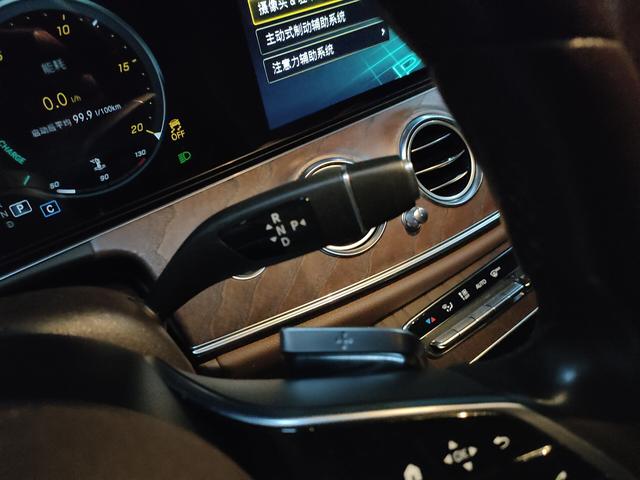 Mercedes-Benz E-Класс 2022 thumb 7