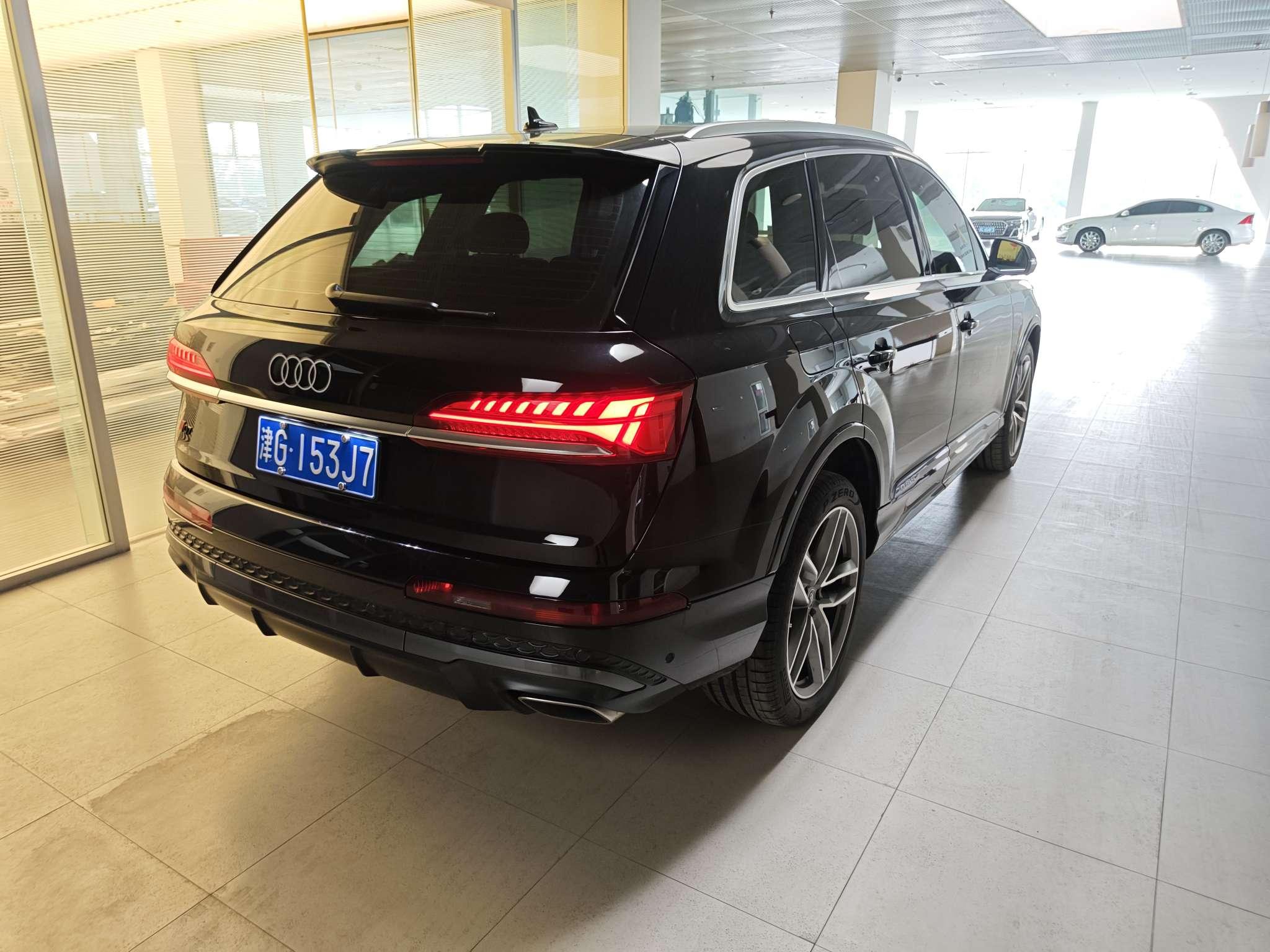Audi Q7 2025 thumb 10