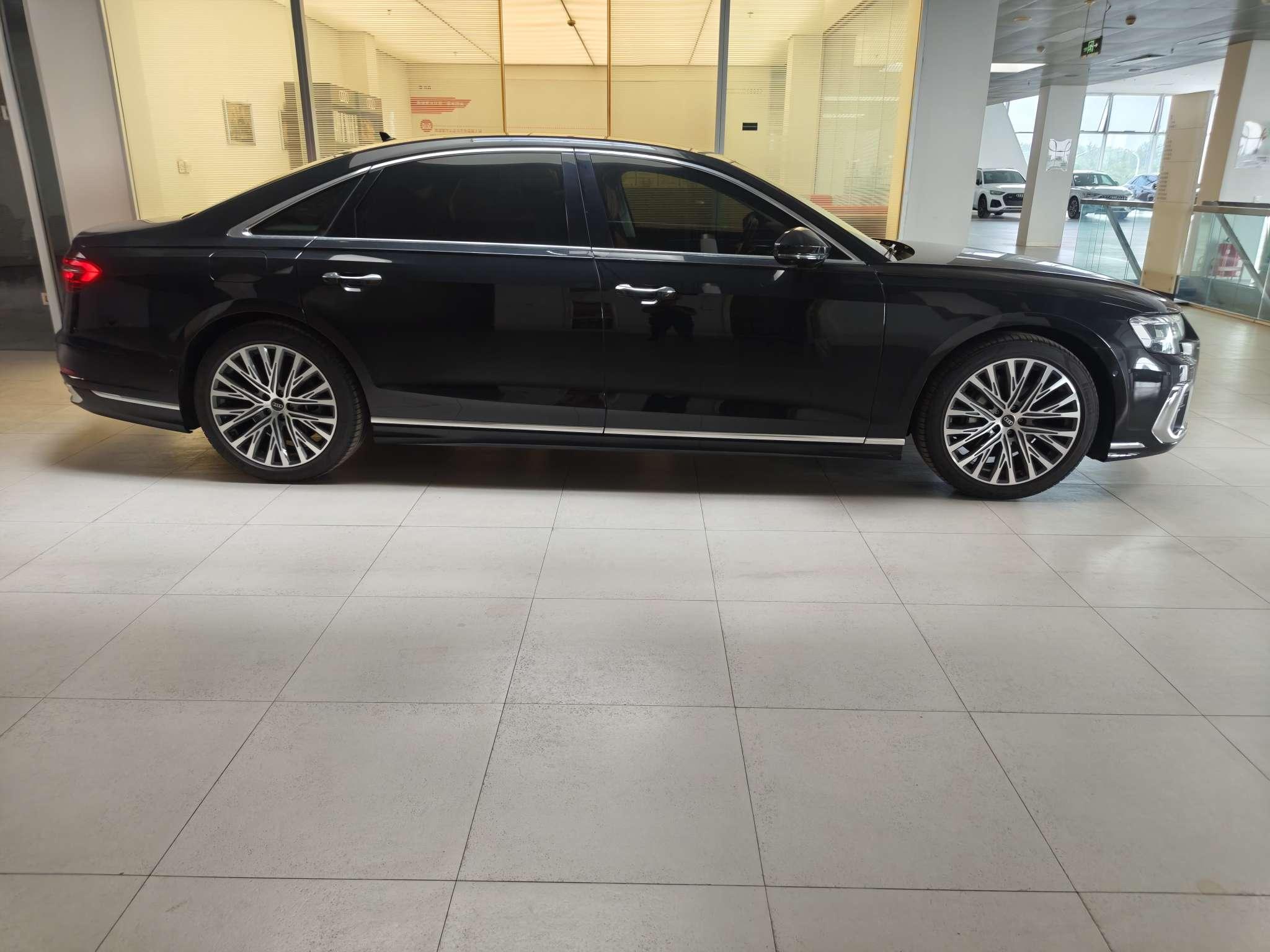 Audi A8 2025 thumb 3