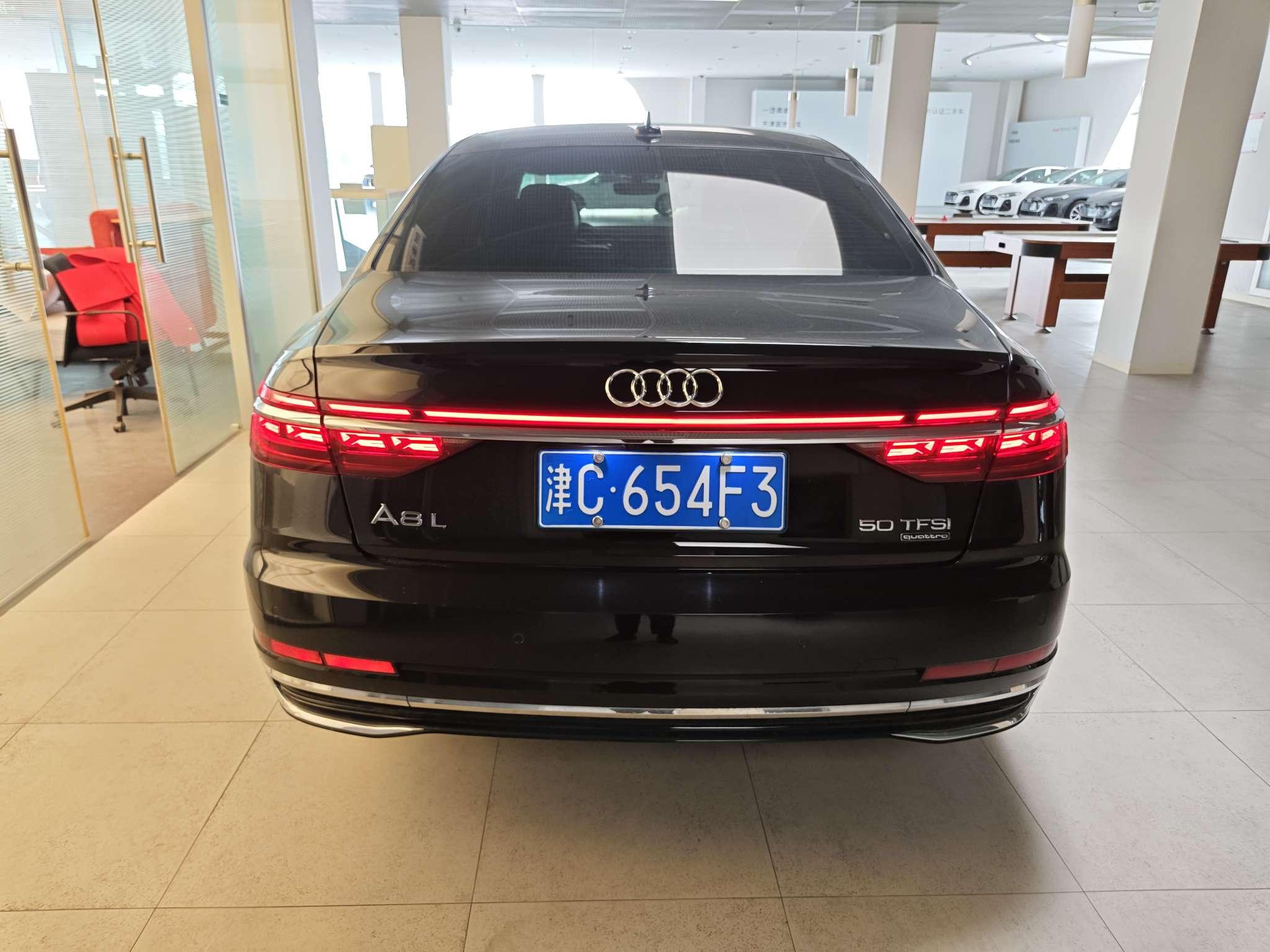 Audi A8 2025 thumb 11