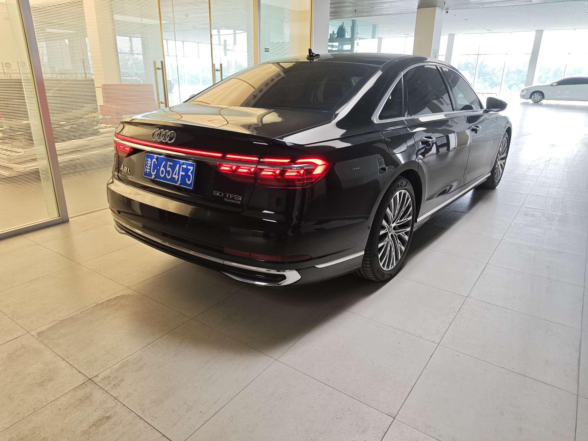 Audi A8 2025 thumb 12
