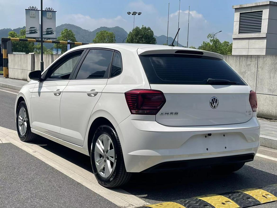 Volkswagen Polo 2019 thumb 2