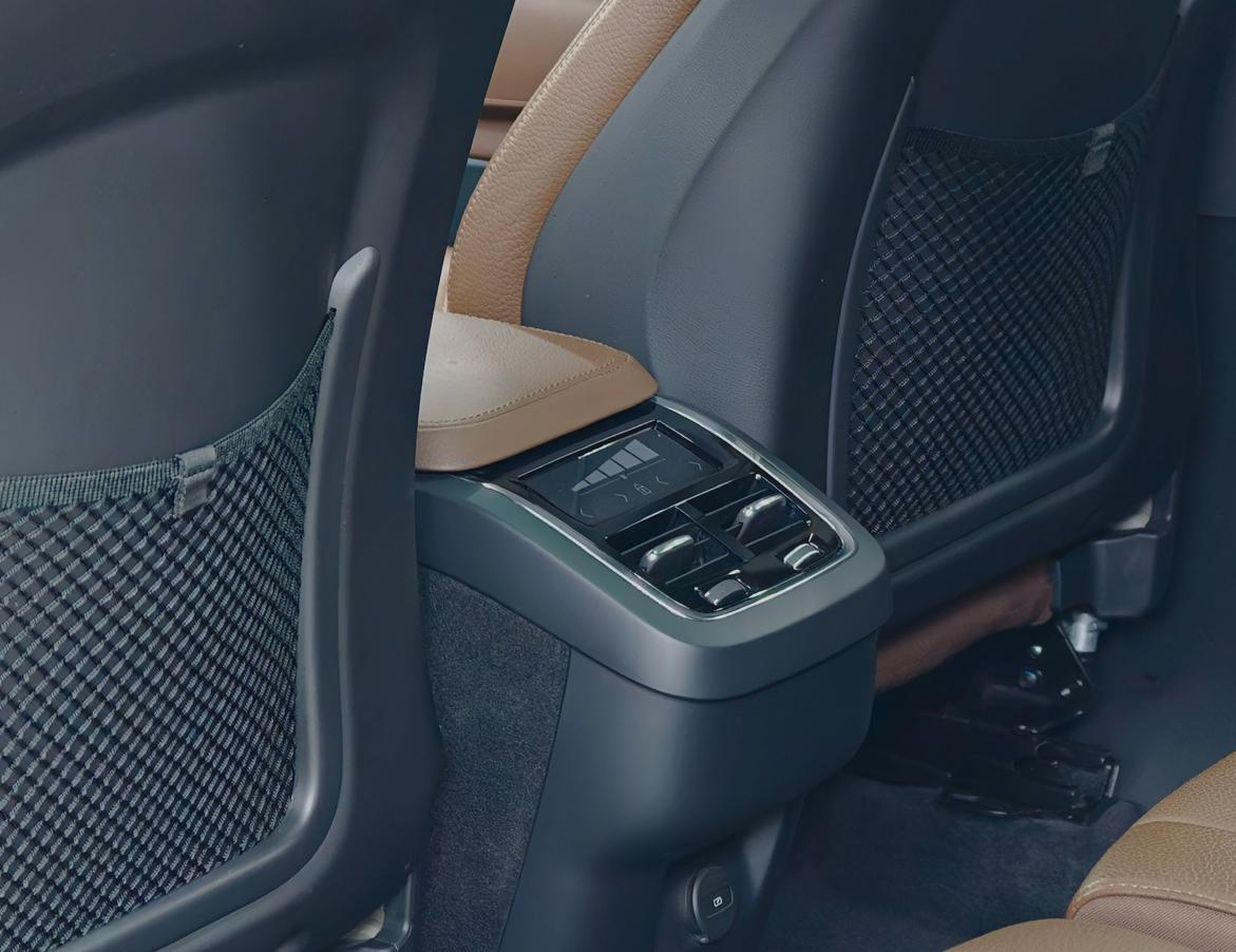 Volvo XC90 2021 thumb 4