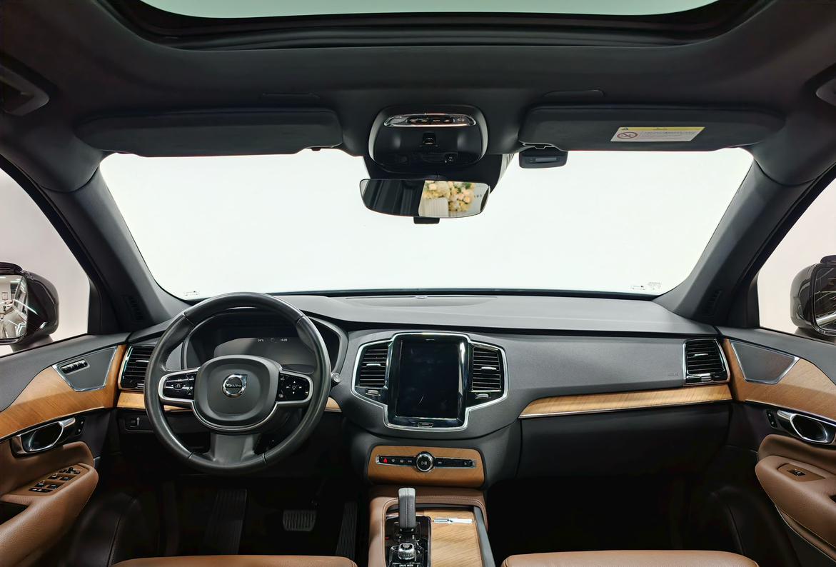 Volvo XC90 2021 thumb 6