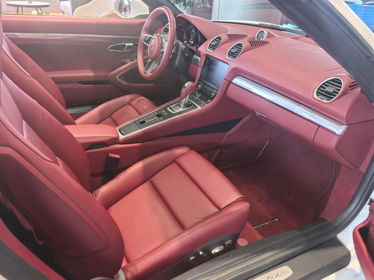 Porsche 718 2023 thumb 4