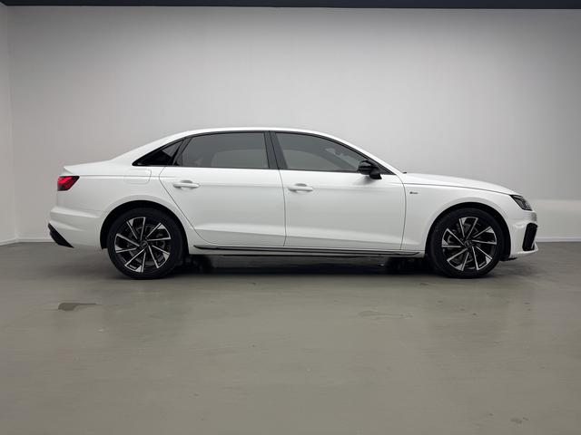 Audi A4 2023 thumb 6