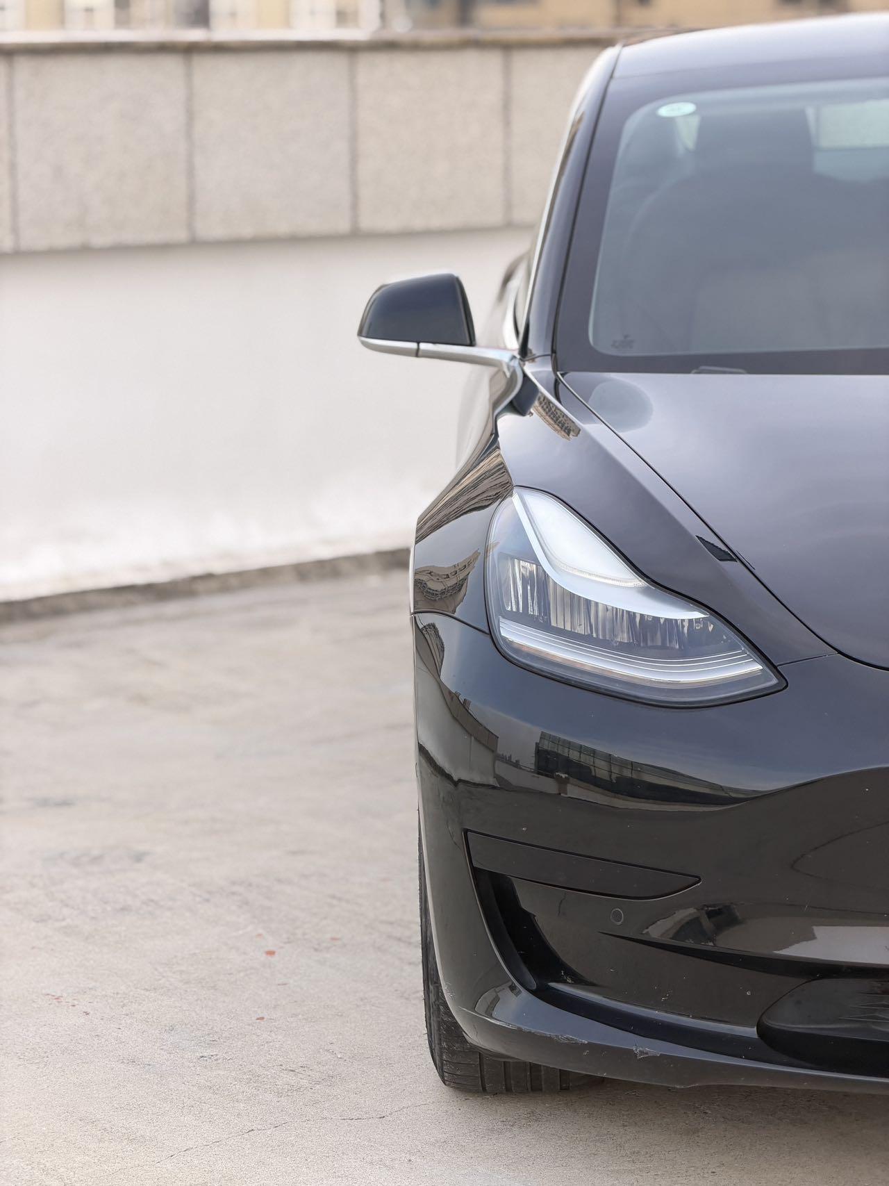 Tesla Model 3 2020 thumb 8