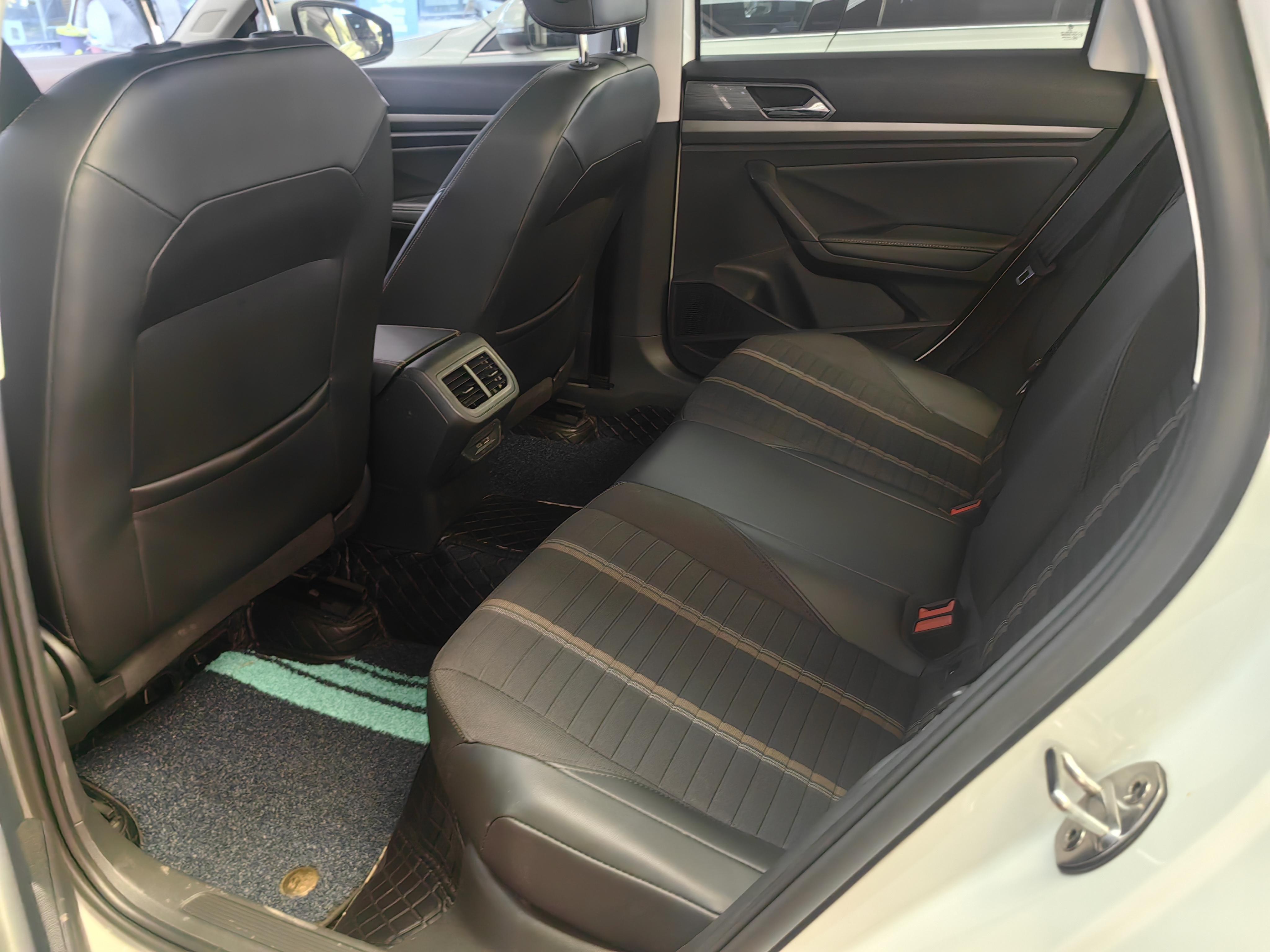 Volkswagen Lavida XR 2021 thumb 7