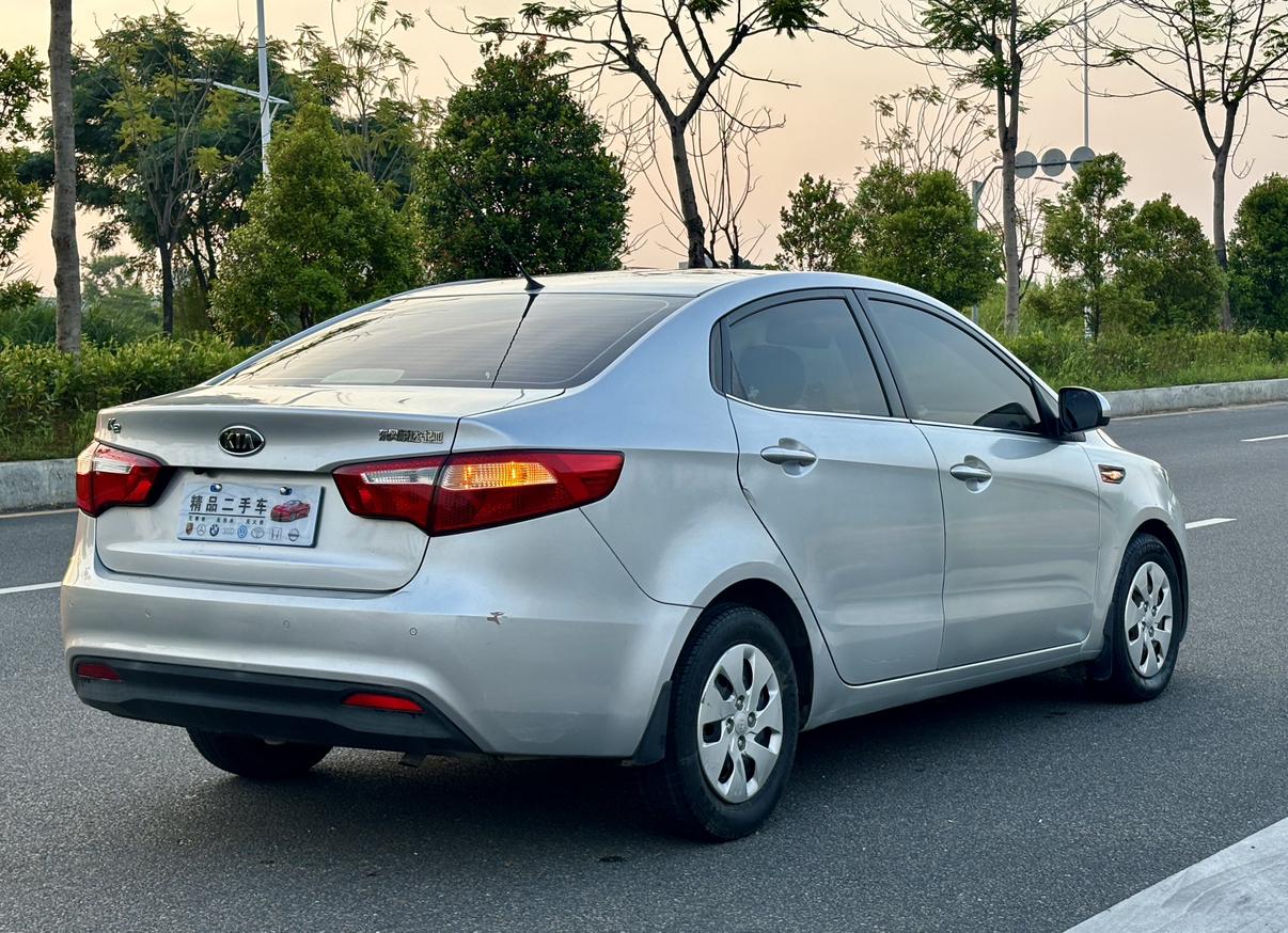 Kia Rio 2012 thumb 4