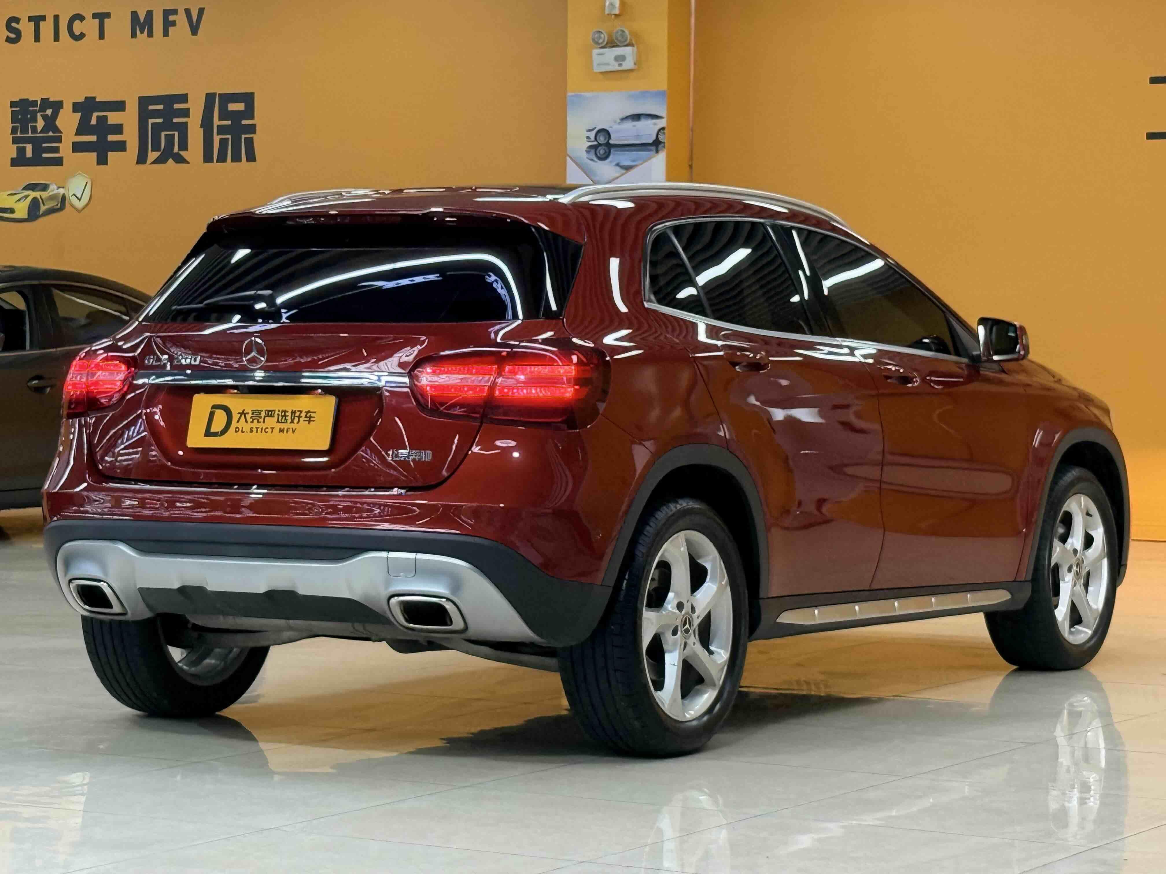 Mercedes-Benz GLA 2018 thumb 3