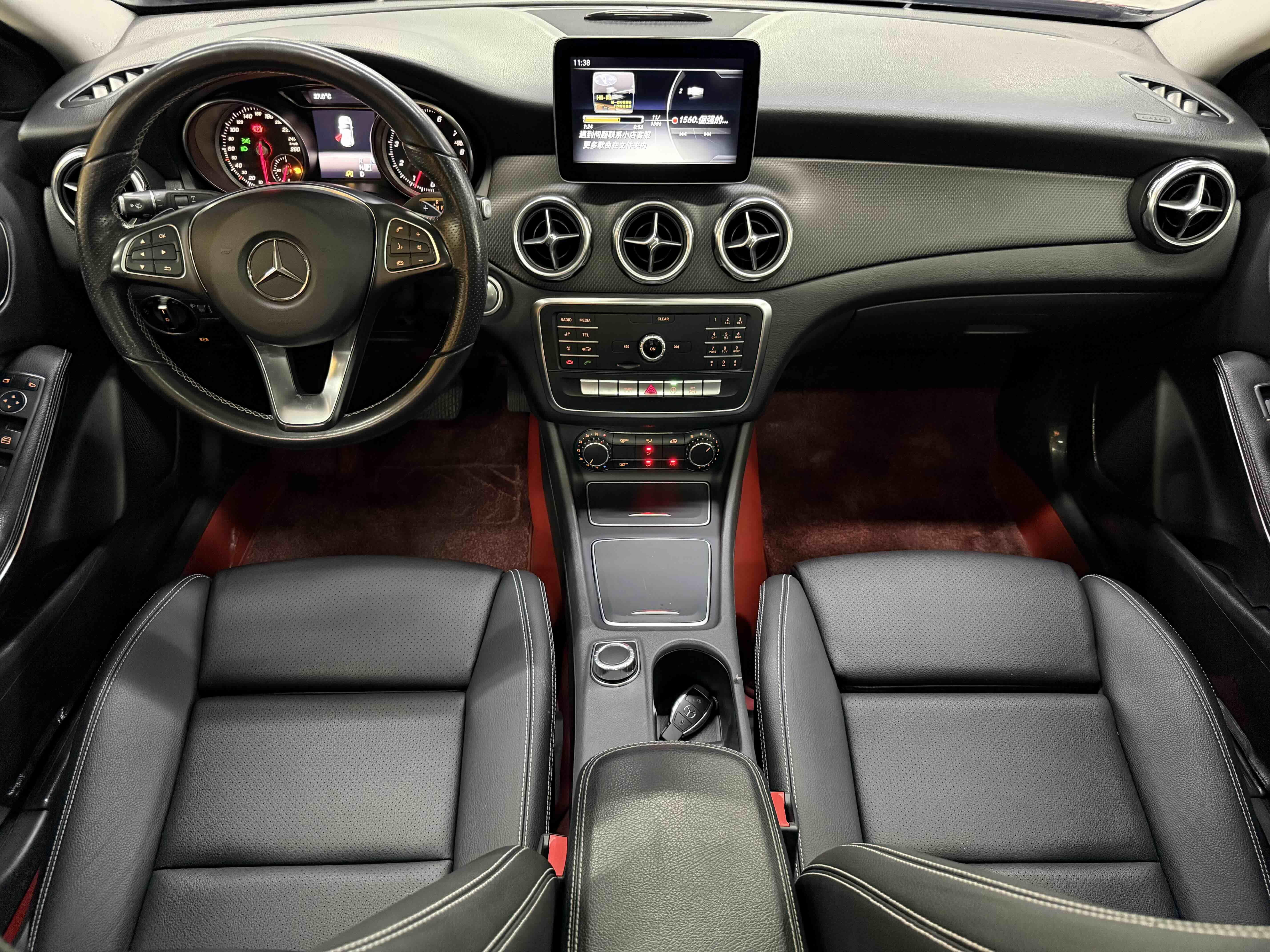 Mercedes-Benz GLA 2018 thumb 4
