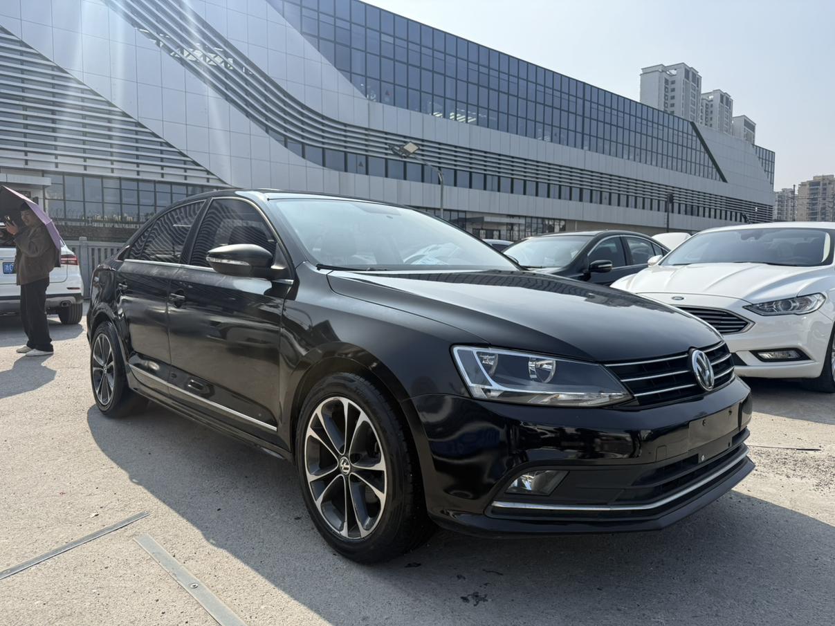 Volkswagen Sagitar 2016 thumb 10