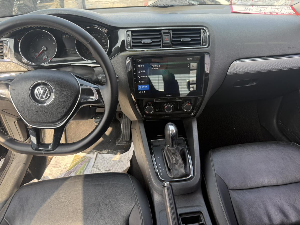 Volkswagen Sagitar 2016 thumb 11