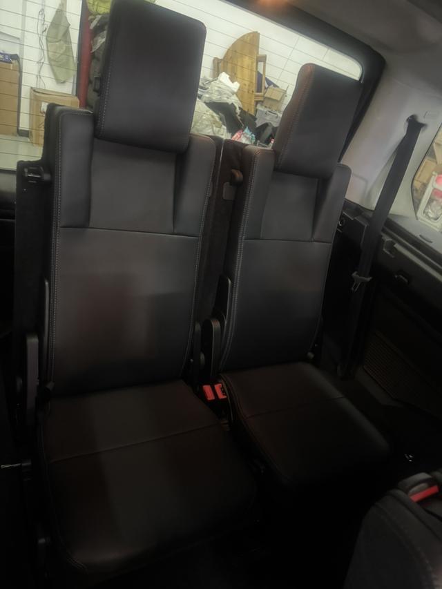 Land Rover Discovery 2013 thumb 10