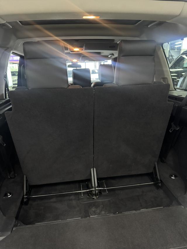 Land Rover Discovery 2013 thumb 11