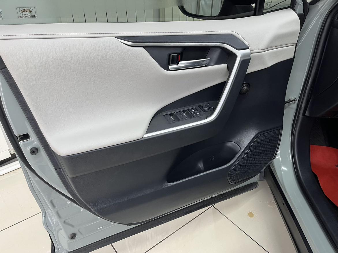 Toyota RAV4 2020 thumb 6