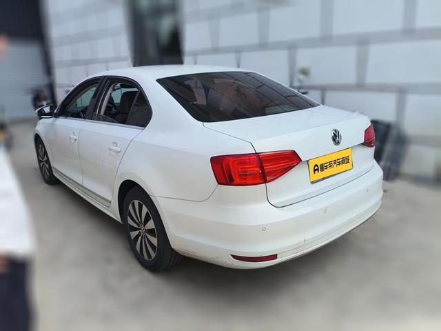Volkswagen Sagitar 2018 thumb 2