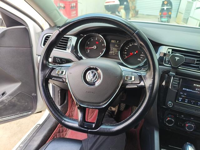 Volkswagen Sagitar 2018 thumb 5