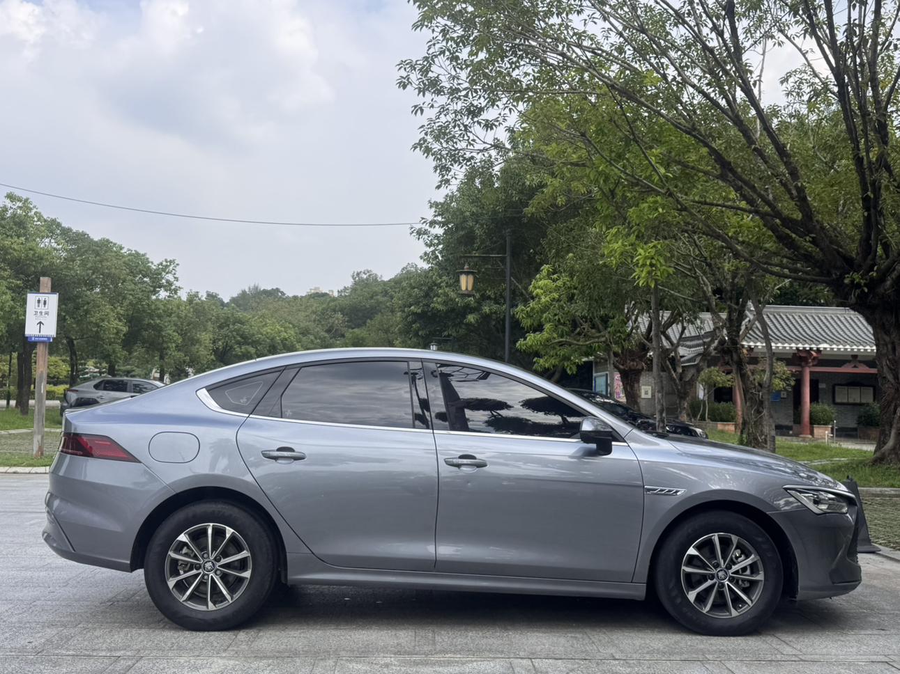 BYD Qin 2025 thumb 5