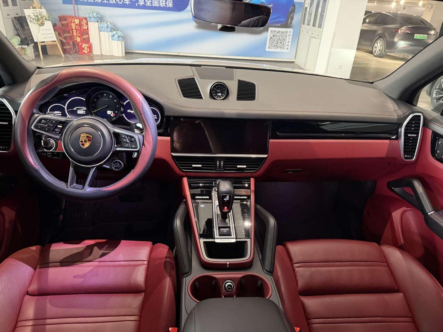 Porsche Cayenne 2023 thumb 5