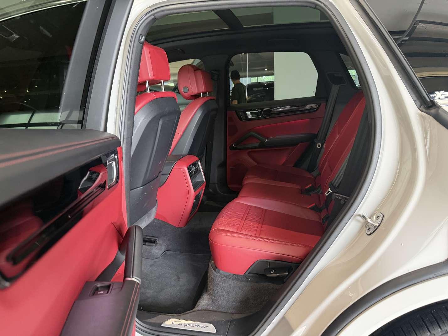 Porsche Cayenne 2023 thumb 7