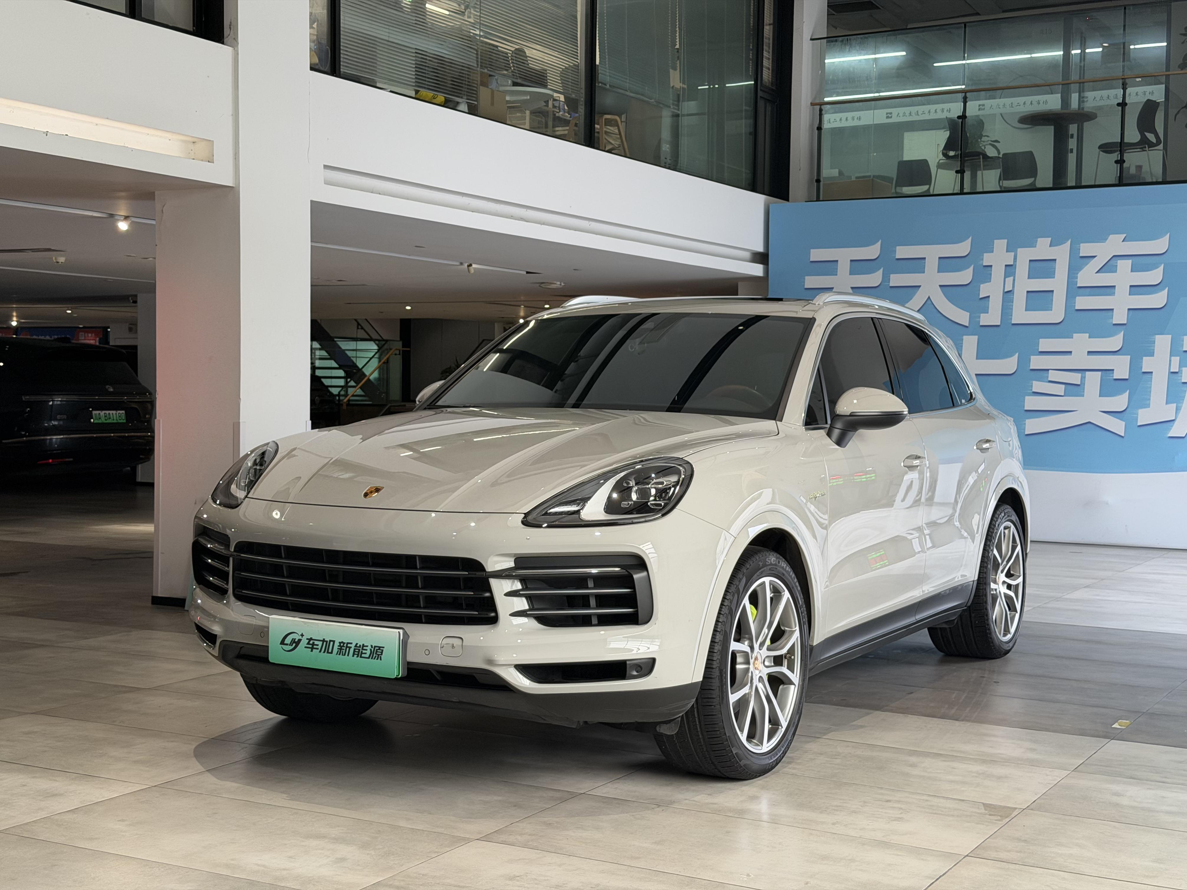 Porsche Cayenne 2023 thumb 8
