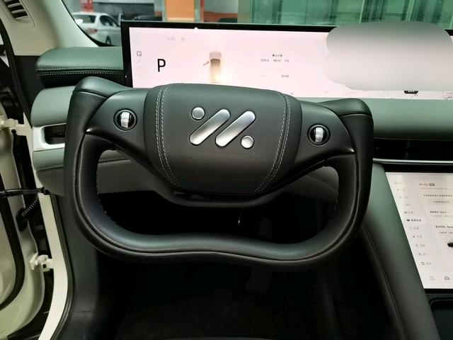 IM Motors (Zhiji) LS6 2023 thumb 10