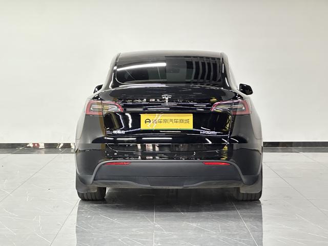 Tesla Model Y 2023 thumb 4