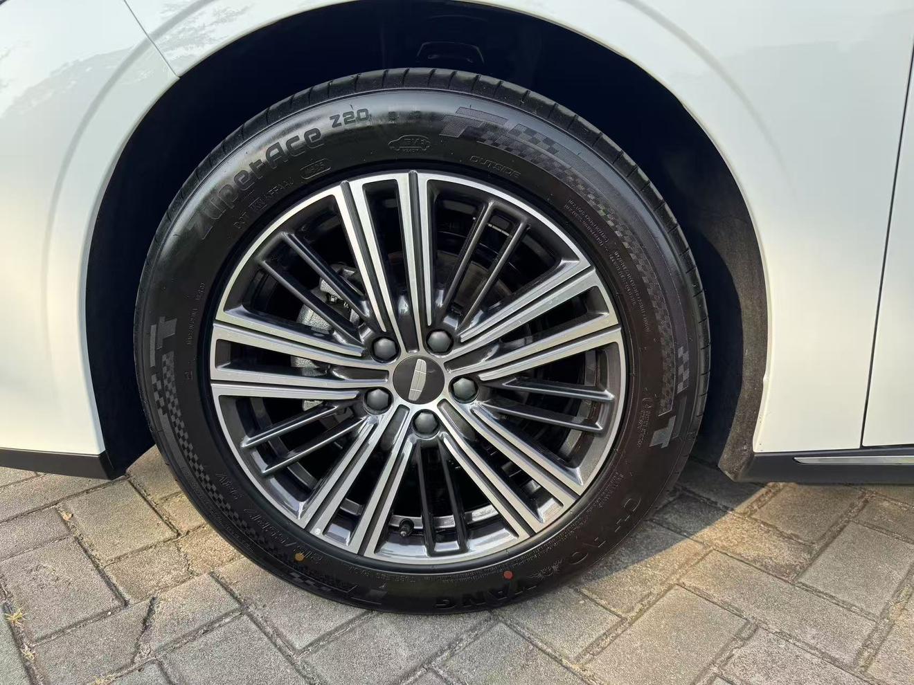 Geely Emgrand 2026 thumb 8