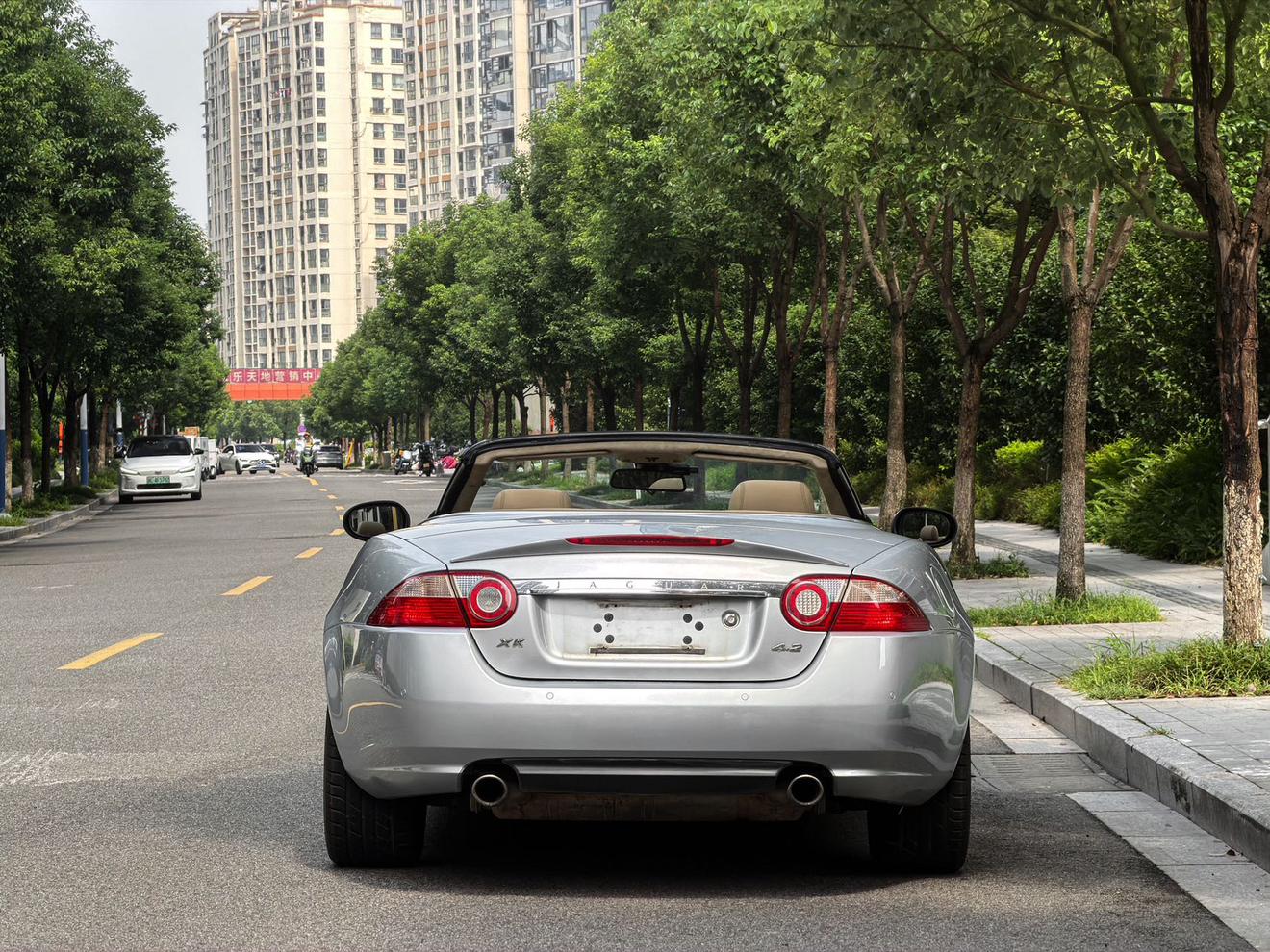 Jaguar XK 2006 thumb 3