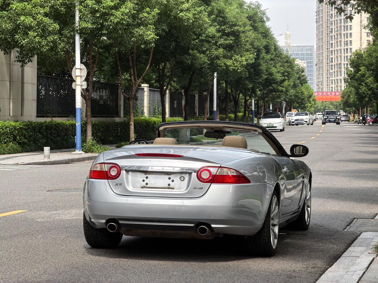 Jaguar XK 2006 thumb 4