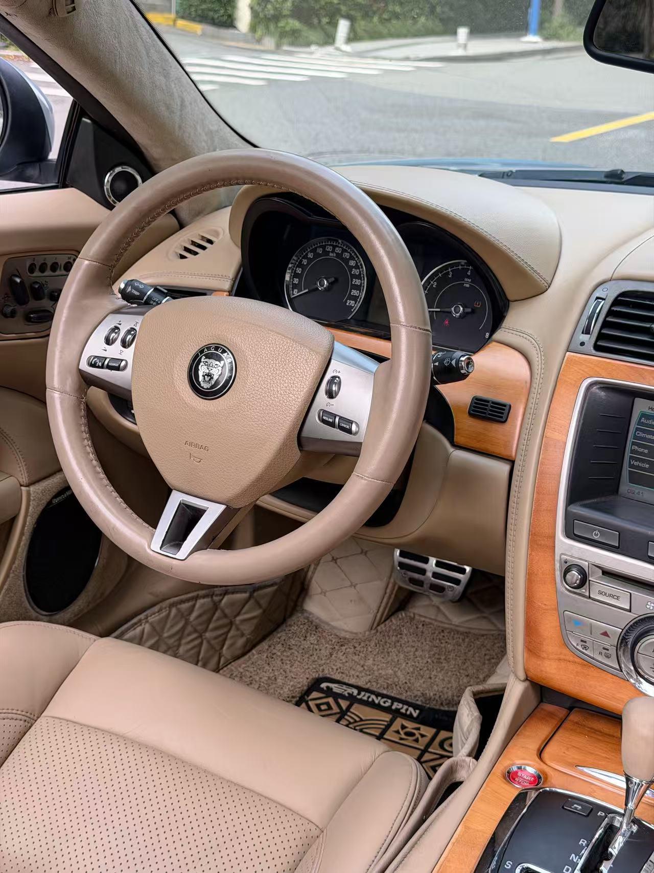 Jaguar XK 2006 thumb 10