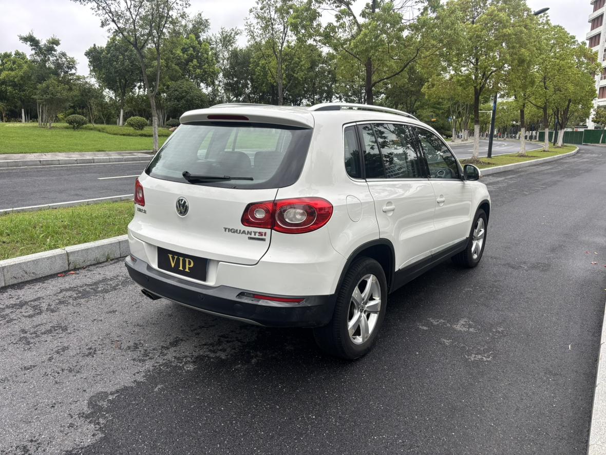 Volkswagen Tiguan 2012 thumb 4
