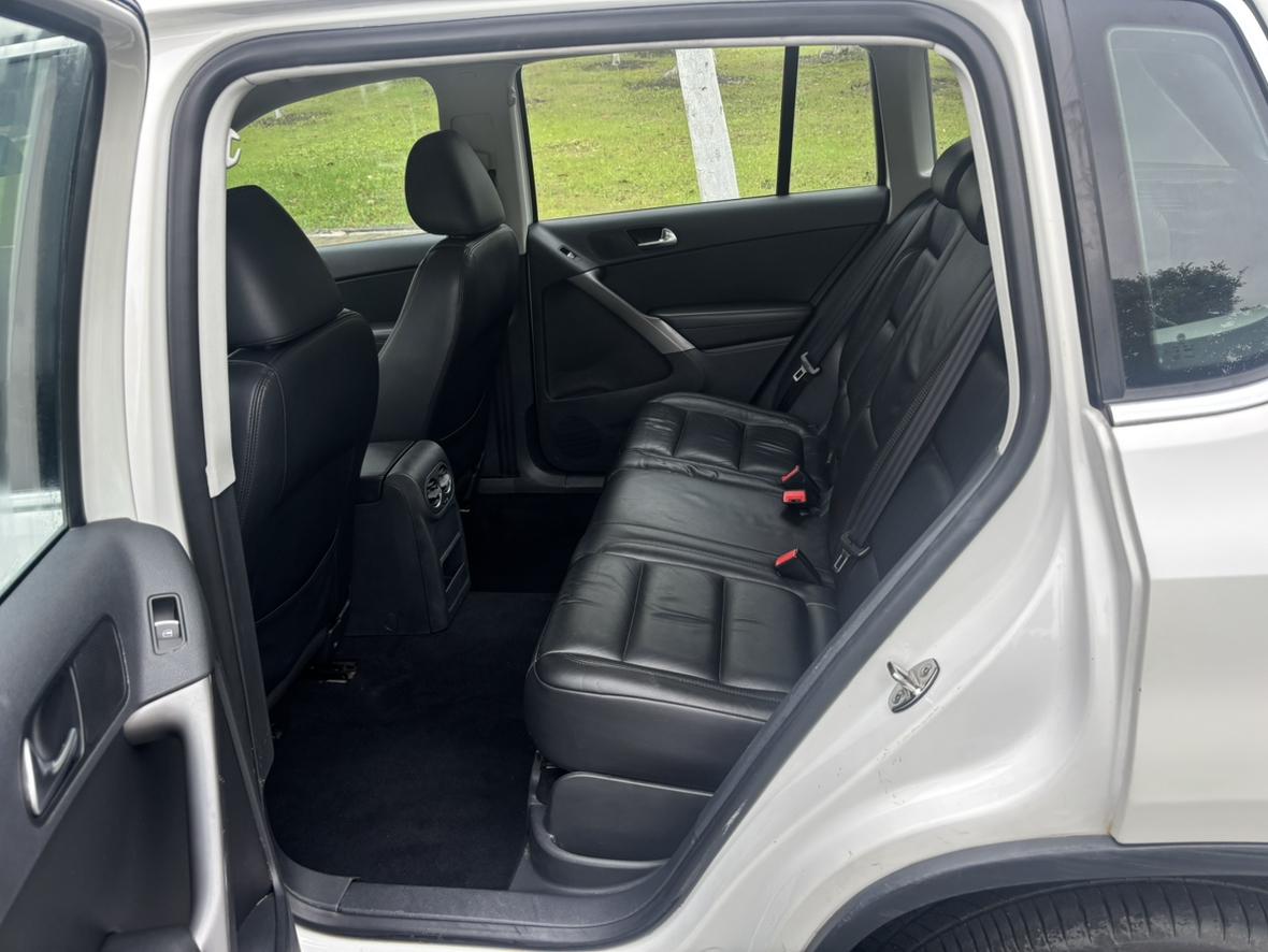 Volkswagen Tiguan 2012 thumb 7
