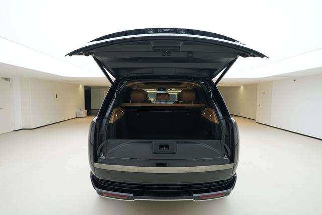 Land Rover Range Rover 2023 thumb 9