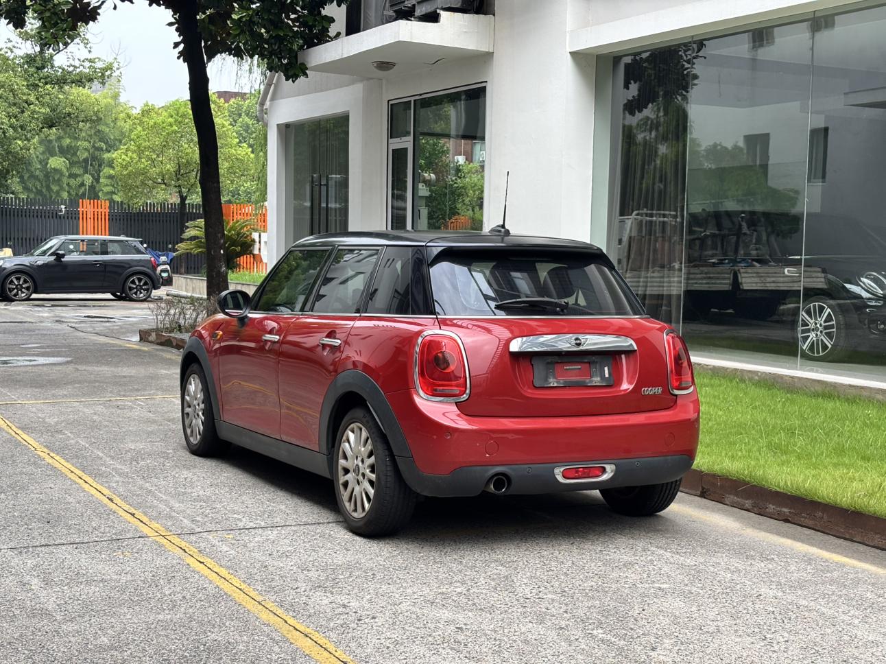Mini Hatch 2016 thumb 3