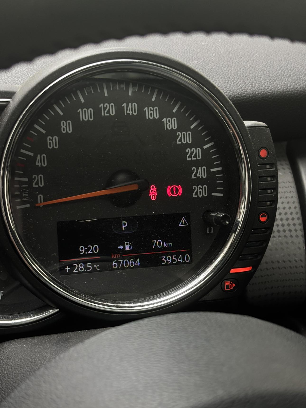 Mini Hatch 2016 thumb 6