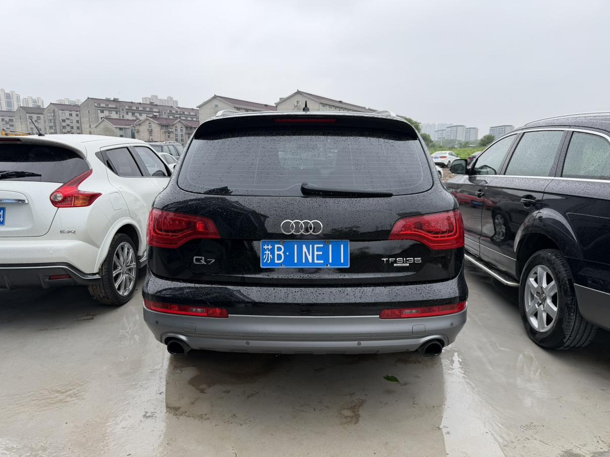 Audi Q7 2013 thumb 10