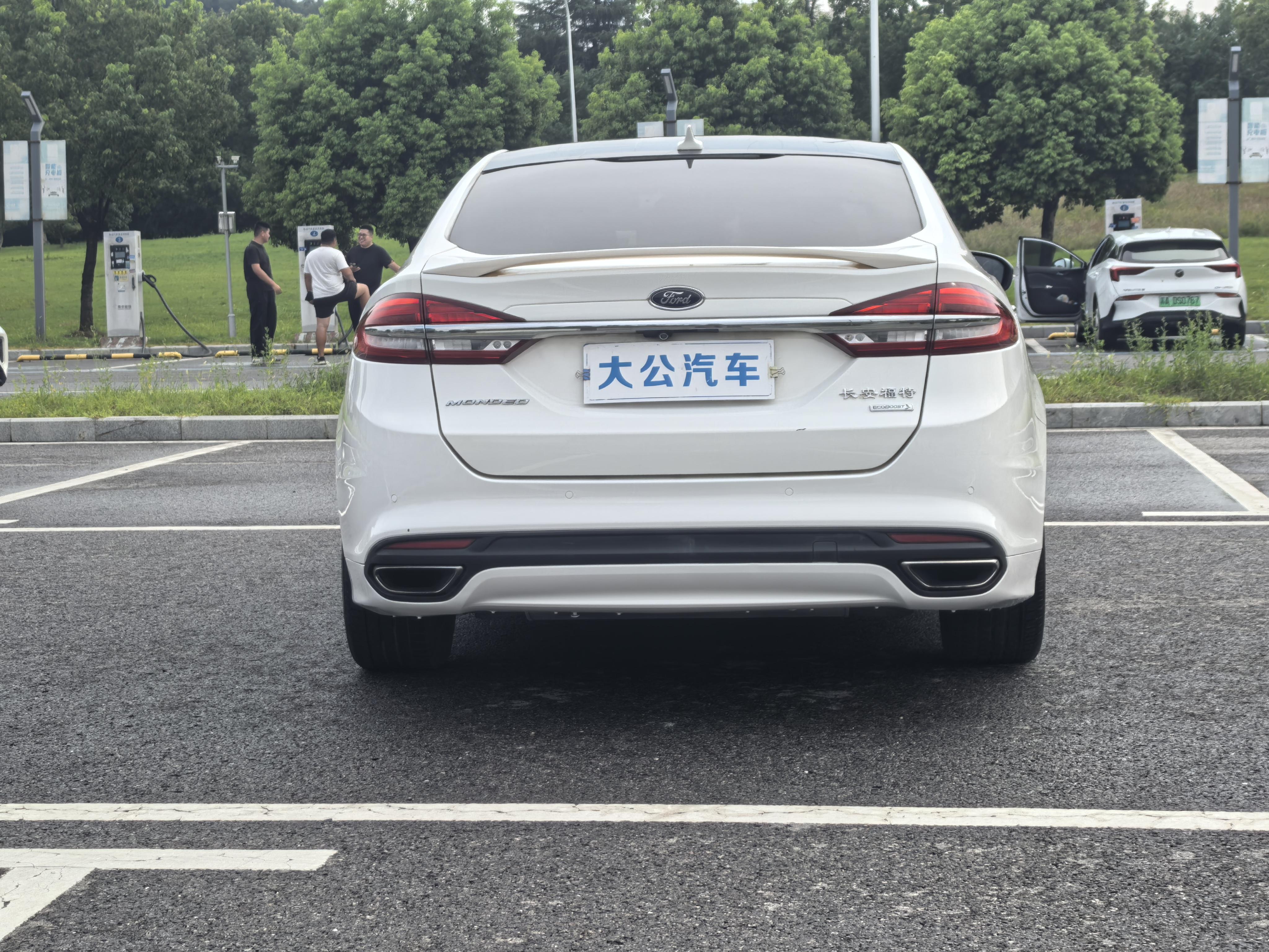 Ford Mondeo 2017 thumb 2