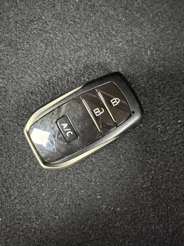 Toyota PHEV 2021 thumb 9