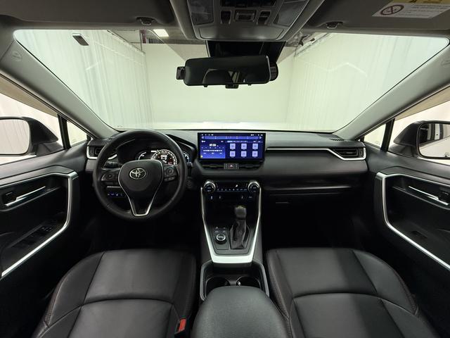 Toyota PHEV 2021 thumb 12