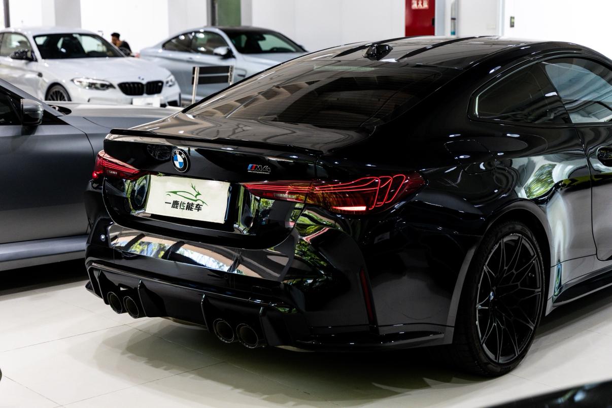 BMW M4 2024 thumb 5