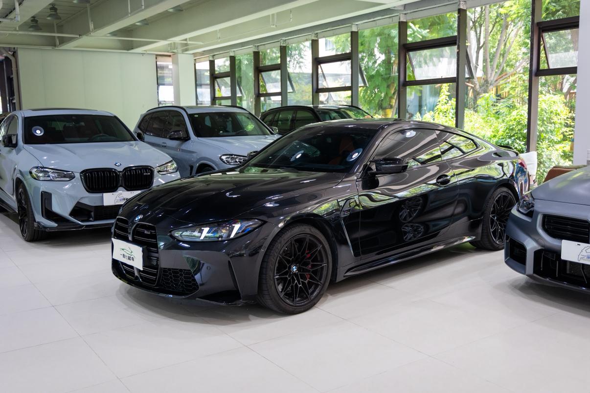 BMW M4 2024 thumb 6