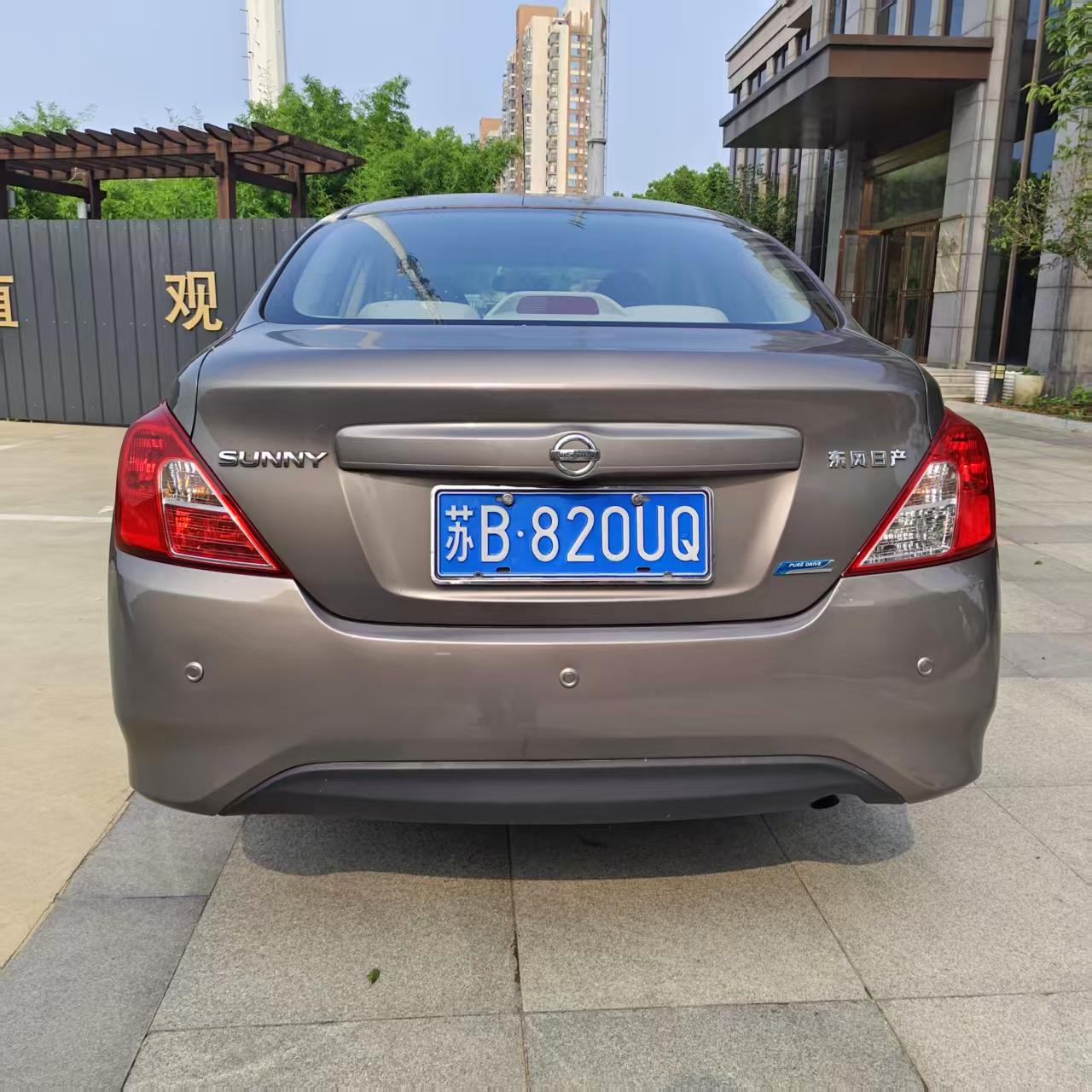 Nissan Sunny 2014 thumb 3
