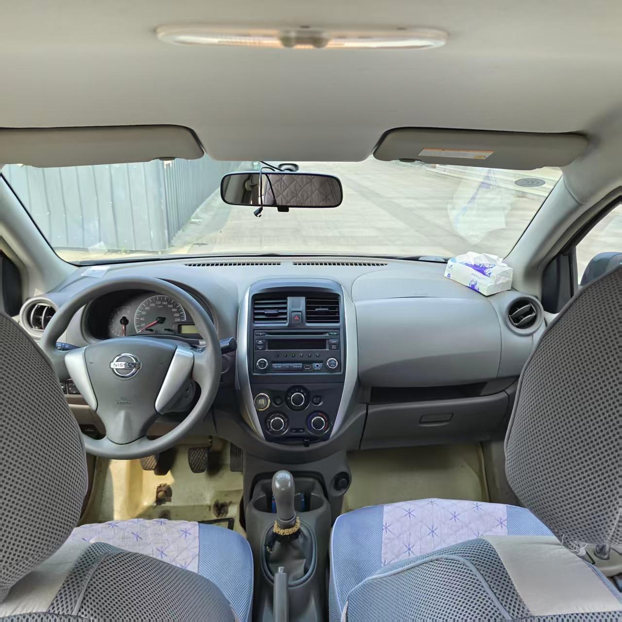 Nissan Sunny 2014 thumb 6