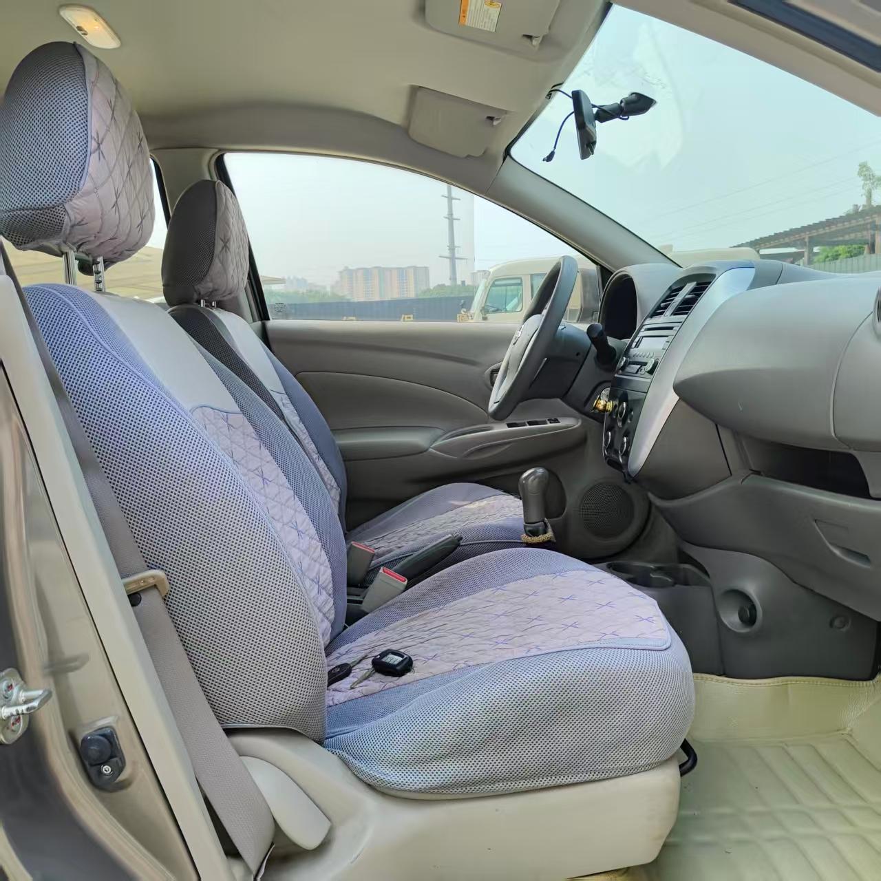 Nissan Sunny 2014 thumb 10