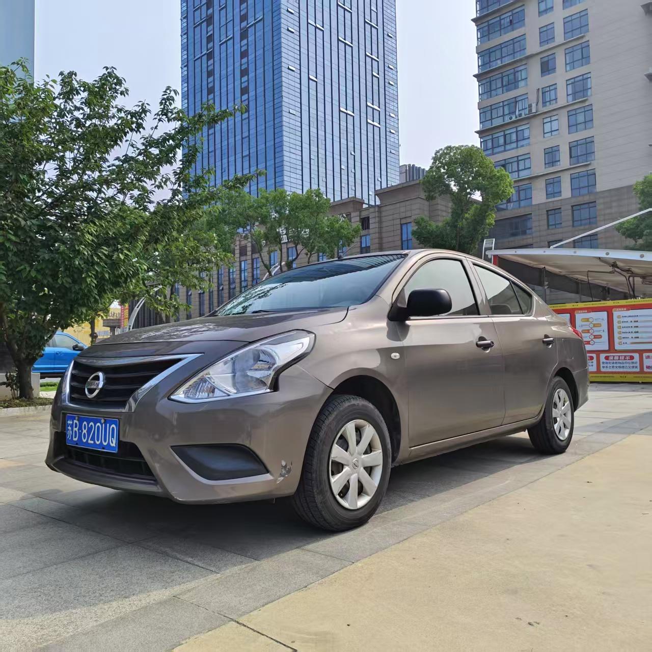 Nissan Sunny 2014 thumb 12