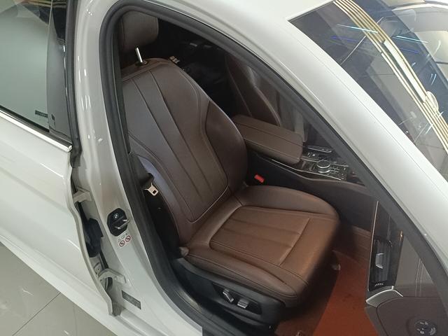BMW 5 серии 2020 thumb 9