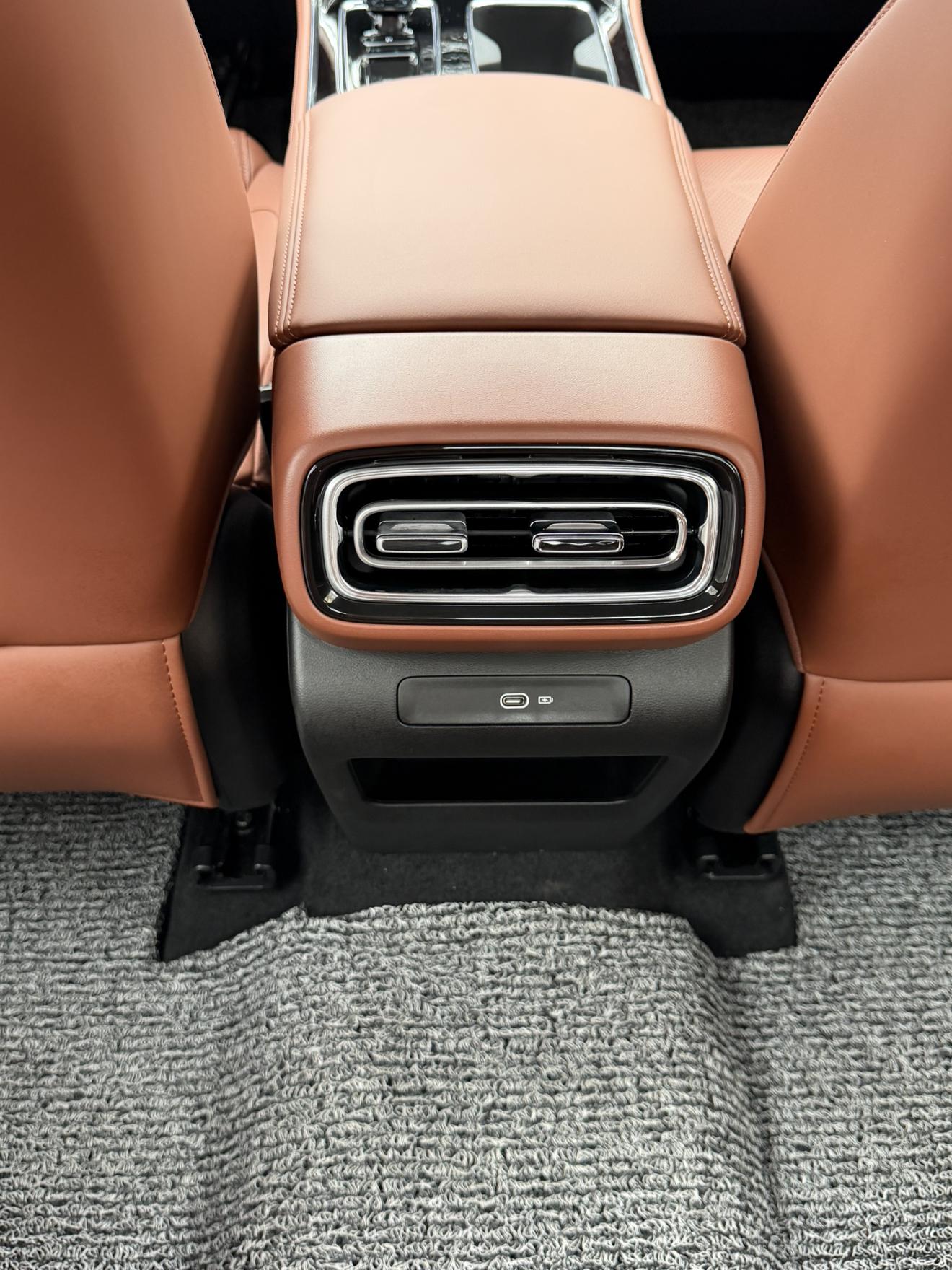 Geely Emgrand 2026 thumb 6