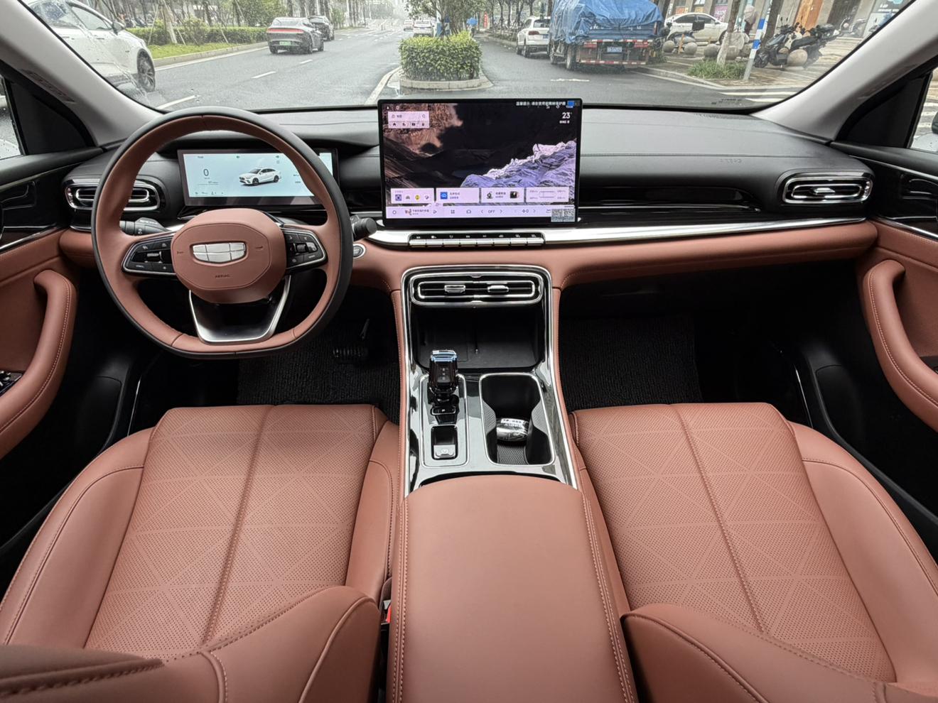 Geely Emgrand 2026 thumb 7